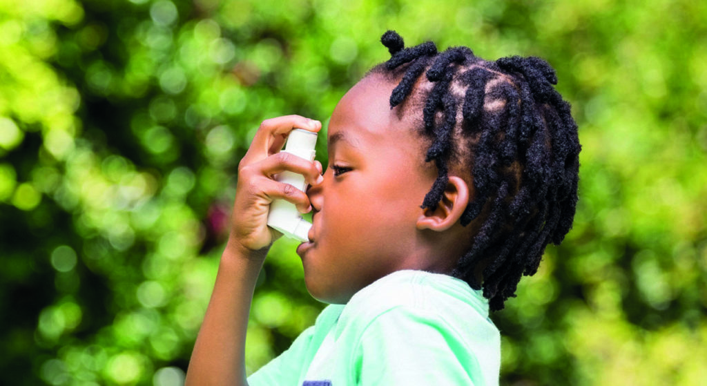 Près de 30 000 cas d’asthme évitables chaque année à l’école